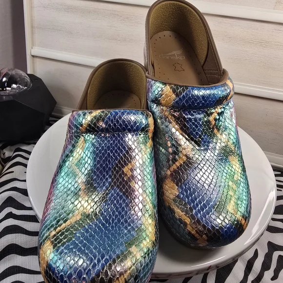 Dansko Women Multicolor Mermaid metallic Clogs - Picture 12 of 12